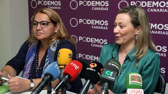 Las diputadas electas de Podemos por Las Palmas, Victoria Rosell (d) y Meri Pita (i).