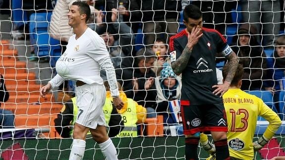 Cristiano Ronaldo celebra uno de sus goles al Celta. 