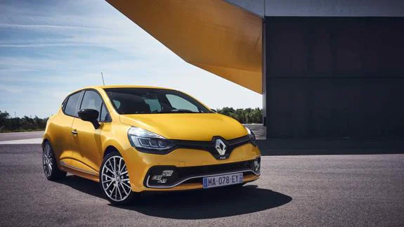 Renault Clio ., entre la competición y la serie | Ideal