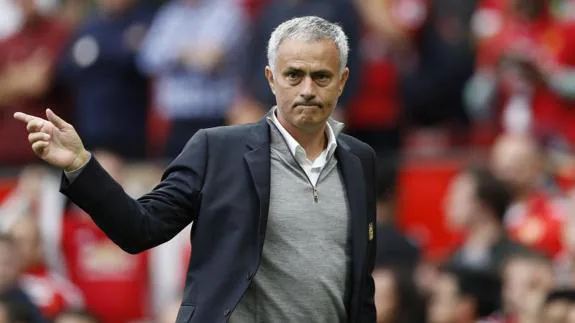 José Mourinho, técnico del Manchester United. 