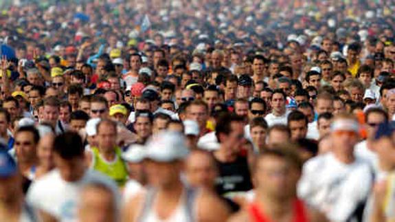 Miles de atletas participan en el Maratón de Nueva York. 
