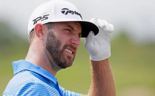 El estadounidense Dustin Johnson, en el campo de Erin Hills. 