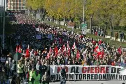 PROTESTA. Miles se personas se echaron a la calle en Torredonjimeno. /ESTHER MUÑOZ