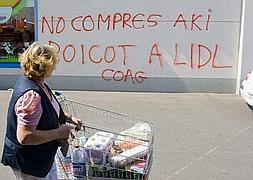 Fachada de uno de los supermercados de Lidl en la localidad almeriense de Roquetas del Mar.  EFE