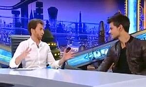 Taylor Lautner cambia 'Crepúsculo' por 'Sin Salida' en 'El hormiguero'