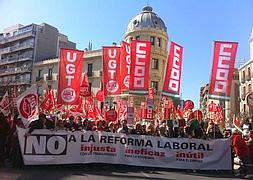 La manifestación por las calles de Granada :: A. AGUILAR