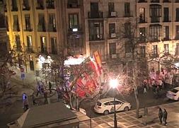 Los erasmus, en su 'procesión' por Plaza Nueva :: IDEAL