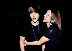 Justin Bieber hundido sin Selena Gomez: "¿Cuándo vuelve mamá?'" (foto)