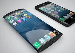 El iPhone 6 curvo y flexible al lado del último modelo de iPhone :: ideal.es