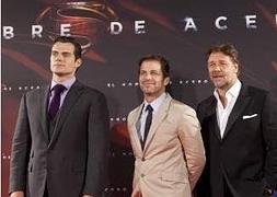 Henry Cavill, Russell Crowe y Zack Snyder colapsaron Madrid brutalmente con 'El hombre de acero' | Ideal