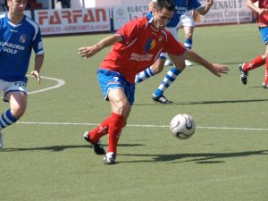 EMILIO. El capitán roquetero espera renovar para jugar en Segunda División B. /IDEAL