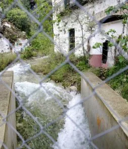 sensibilidad En Vivo Dependiente Brota agua termal en Jabalcuz un año después de prometer su recuperación |  Ideal