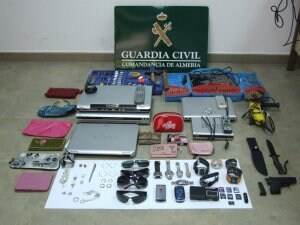 Objetos de valor que robaron en los municipios almerienses. / OPC