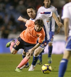 Messi volvió a guiar a su equipo en Riazor. ::
EFE