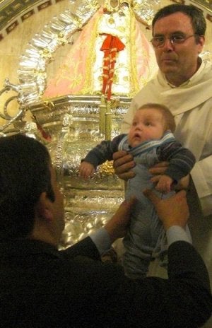 La Cofradía Matriz celebra la Fiesta de la Candelaria ante la Virgen de la Cabeza