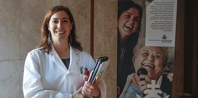 Mónica Triviño Mosquera, en el Hospital de San Rafael, donde trabaja.  