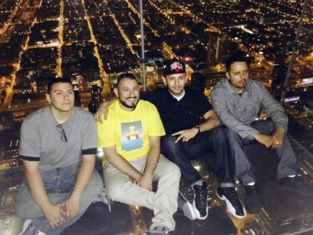 ¡Tragedia!: Mirador De Cristal En Sears Tower De Chicago Se Rompe A 412 Metros De Altura Con Turistas Adentro Asustados