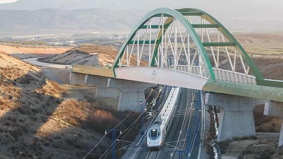 Obras de construcción de la línea del AVE Sevilla Antequera en el tramo que une Fuente de Piedra con Antequera (Santa Ana) 