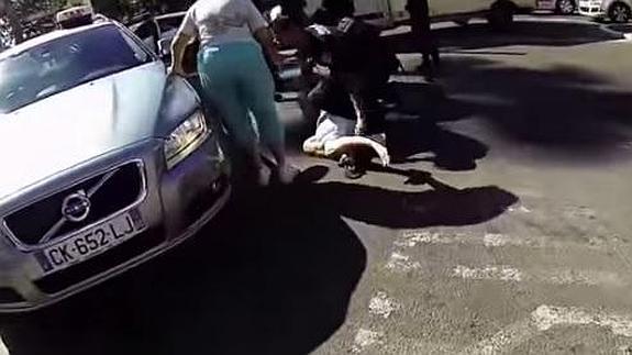 Amenaza con una pistola a un camionero ante la policía