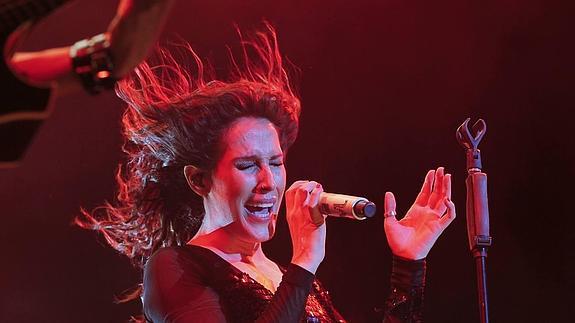 Malú logró reunir a cerca de 7.000 personas que se dejaron la garganta en cada una de sus canciones.