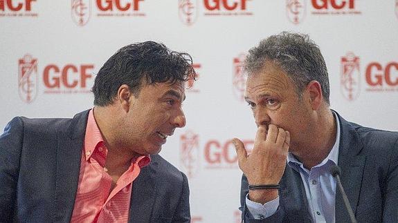 Caparrós, junto a Quique Pina. 