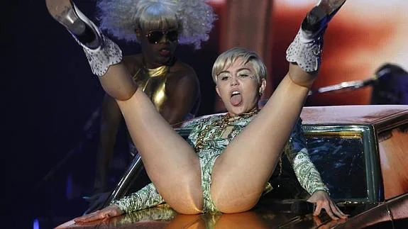 Miley Porn - El porno show de Miley Cyrus atrae a multitud de famosos en Madrid con su  Bangerz Tour | Ideal