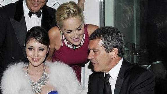 ¿Romance entre Antonio Banderas y la sexy Sharon Stone?