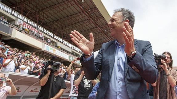 Caparrós: "En estos días se incorporarán mínimo dos futbolistas, esperemos lo antes posible"