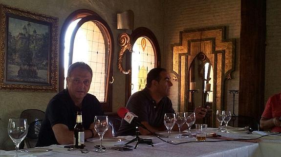 Caparrós, "contento" con una pretemporada "en la que todos los jugadores se están exigiendo mucho"