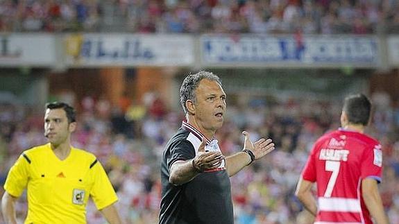 El entrenador del Granada CF, Joaquín Caparrós.