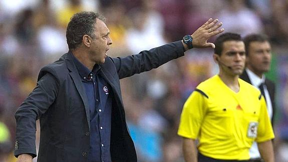 Caparrós blinda la medular en Barcelona