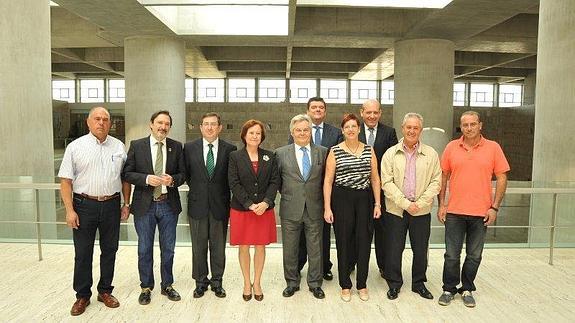 CajaGranada colabora con 8 municipios de Granada y Jaén instalando parques infantiles y saludables