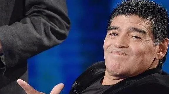 Polémica: Maradona investiga a Claudia y a su pareja por un faltante de 20 millones de dólares brutal
