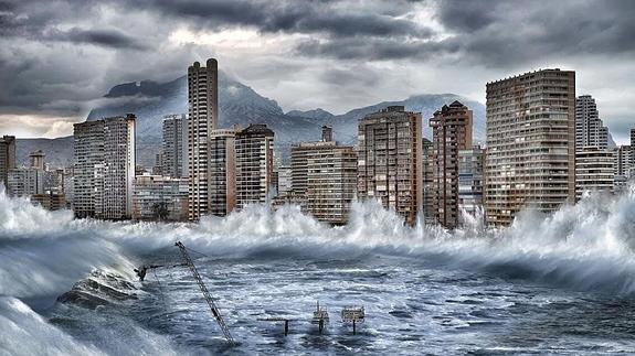 Simulación de cómo se vería afectada la ciudad de Benidorm por la subida del nivel del mar en el año 2100.