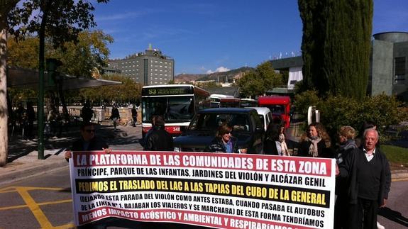 Vecinos del Violón cortan dos carriles de tráfico en protesta por la LAC