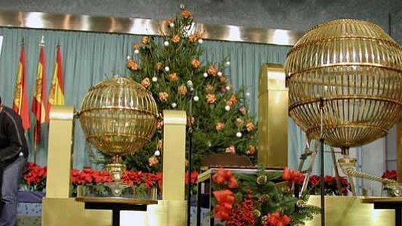 Lotería de Navidad 2014: 60090, quinto premio cae en Almendralejo, Madrid, Zaragoza, Pamplona