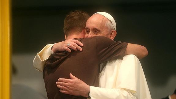 El Papa Francisco habló con la víctima para pedirle perdón. 