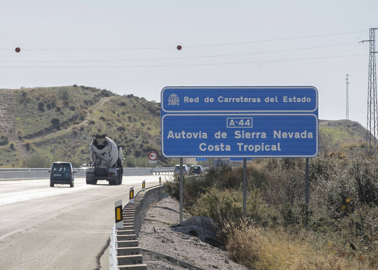 Los nuevos carteles de la Autovía de Sierra Nevada-Costa Tropical, en sentido Motril.