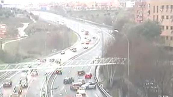 El vídeo del terrible atropello a un guardia civil en la A-4