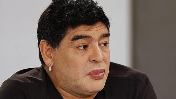 Los impactantes 'morritos' de Maradona