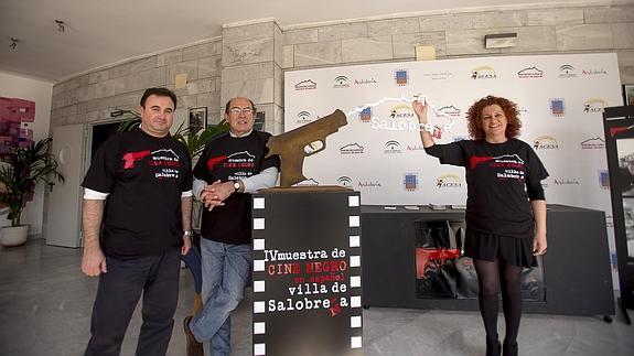 Gonzalo Fernández Pulido, Juan Madrid y María Eugenia Rufino, concejal de Turismo.