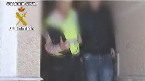 Detenido un tuitero por burlarse de las víctimas del accidente de Germanwings