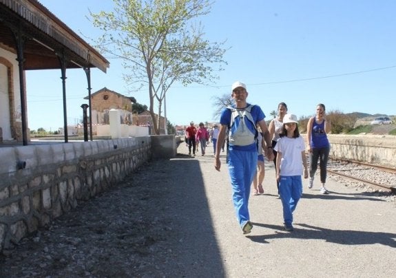 Primeros kilómetros de la Vía Verde huercalense, en marcha