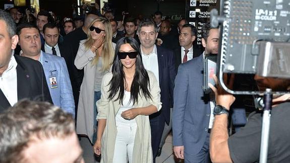 Las hermanas Kardashian revolucionan Armenia