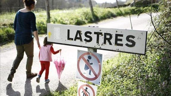 Carteles de 'prohibido defecar' para los peregrinos del Camino de Santiago