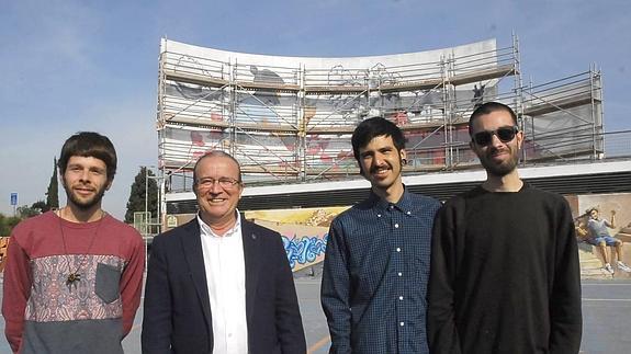 Granada recubre de grafitis el botellódromo en una apuesta por el arte urbano