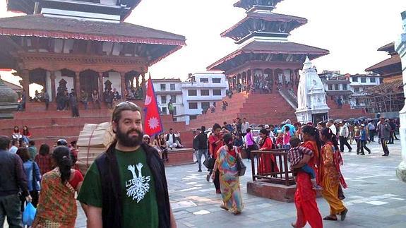 Yeray Castro en una de las imágenes que colgó en su Facebook de la estancia en Katmandú. 
