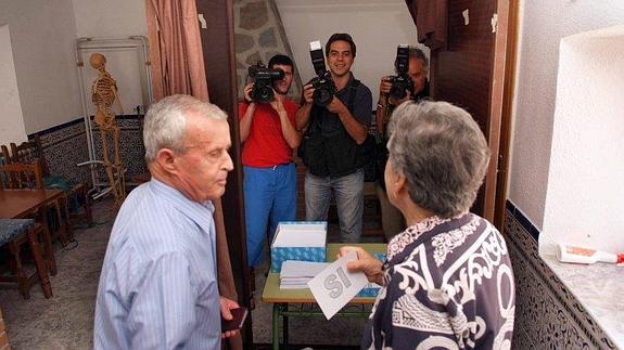 Los vecinos de Los Villares rechazaron la antena por un voto 