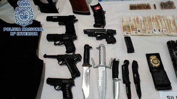 Varios detenidos en Granada en una operación contra un grupo internacional de tráfico de armas