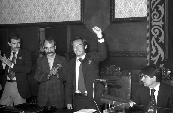 José Guerrero (PCA), Laudelino Gil (PSA) y Santiago Martínez Cabrejas (PSOE) en el año 1979.